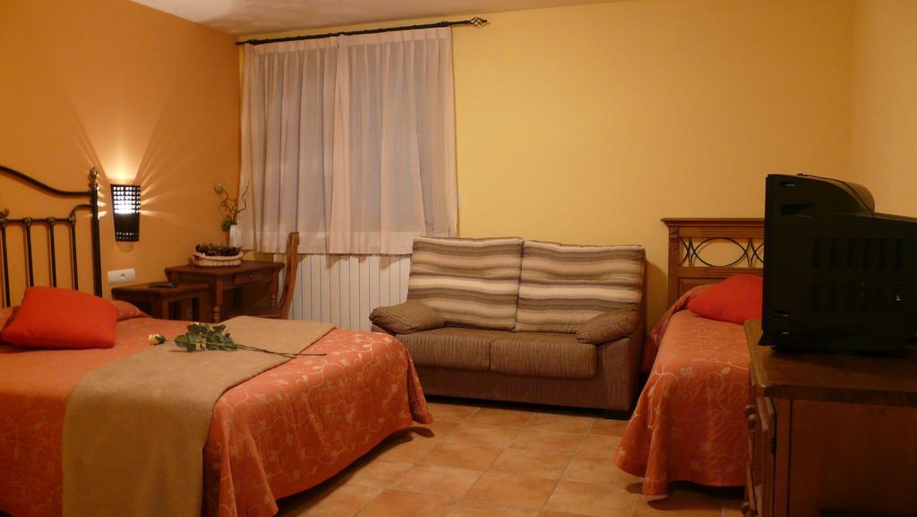 Complejo Turistico Bielsa Hotel Y Camping Oda fotoğraf